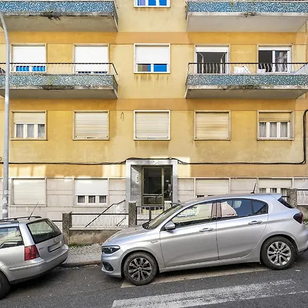 Whome Suburban Serenity Family With Pool Daire Algés