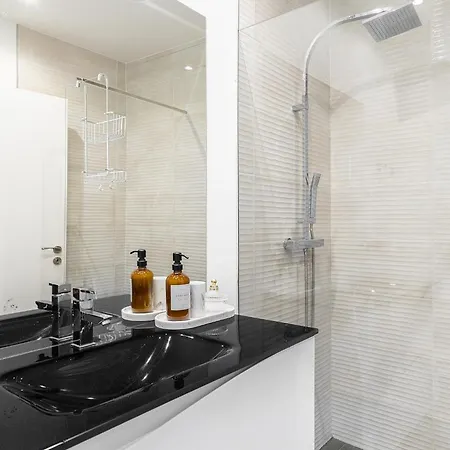 Whome Suburban Serenity Family With Pool Apartamento Algés
