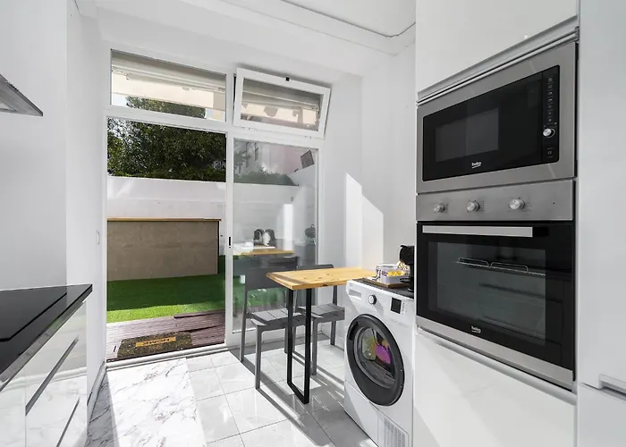 Apartamento Whome Suburban Serenity Family With Pool Algés